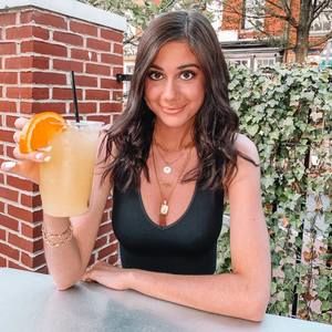 Meet your Posher, Jenna